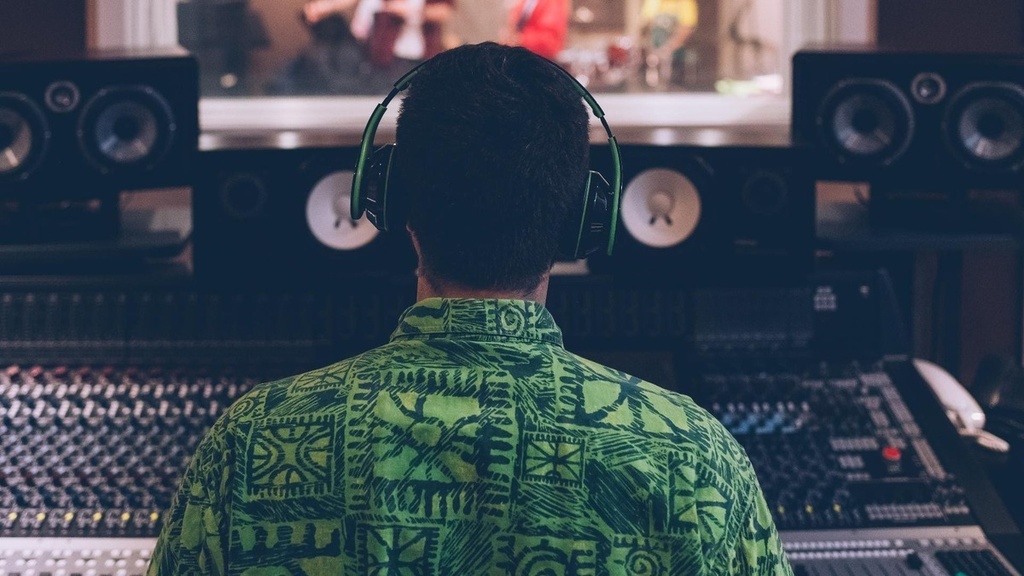 癒しのヒーリング音楽全13曲セット版 商用利用 店舗・教室・学校等 著作権フリーbgm