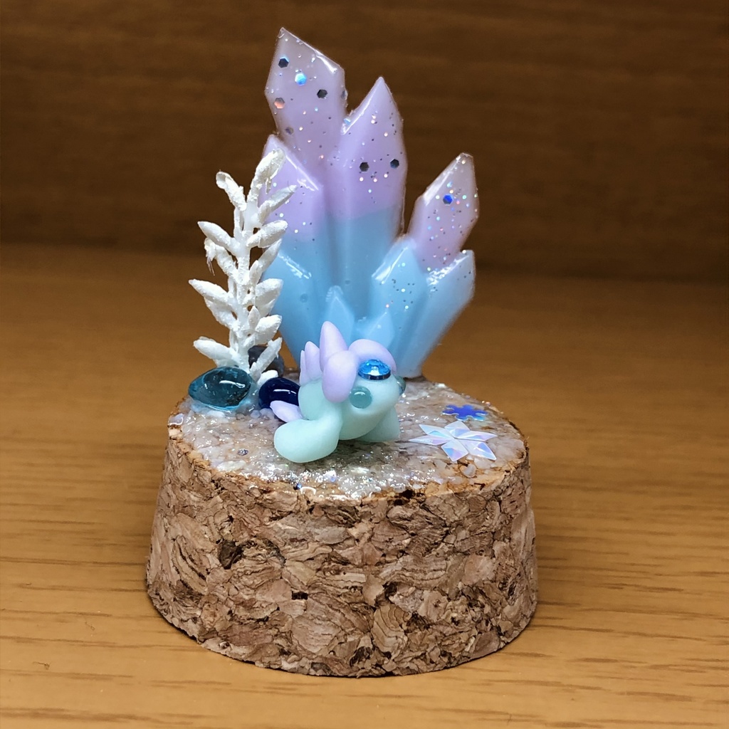 幻獣シーエクラ(水色×紫) 雪のジオラマ(紫×水色)