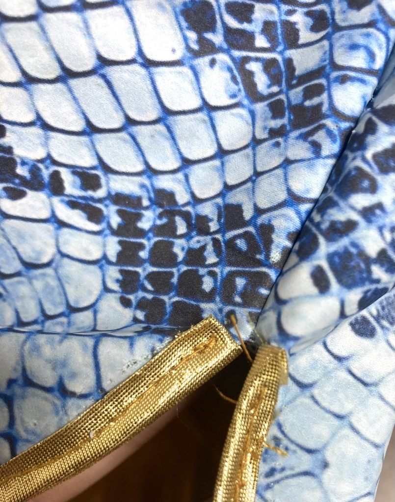 ブラックスター モクレン 2022正月衣裝「白蛇の化身」