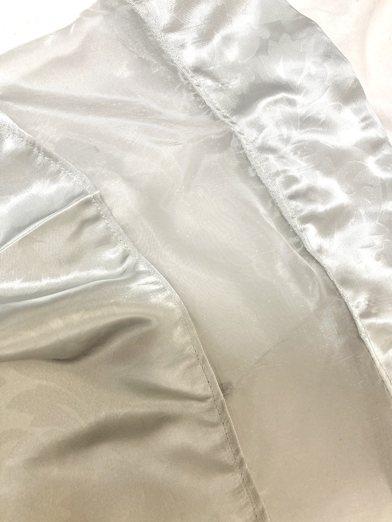 ブラックスター モクレン 2022正月衣裝「白蛇の化身」