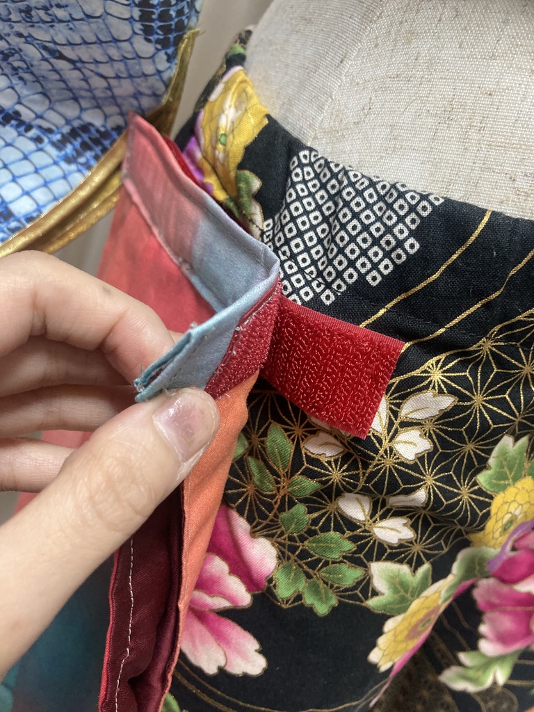 ブラックスター モクレン 2022正月衣裝「白蛇の化身」