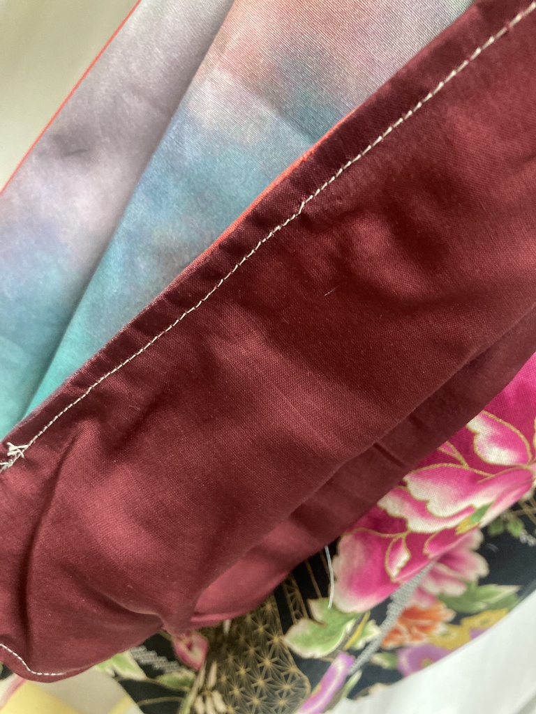 ブラックスター モクレン 2022正月衣裝「白蛇の化身」