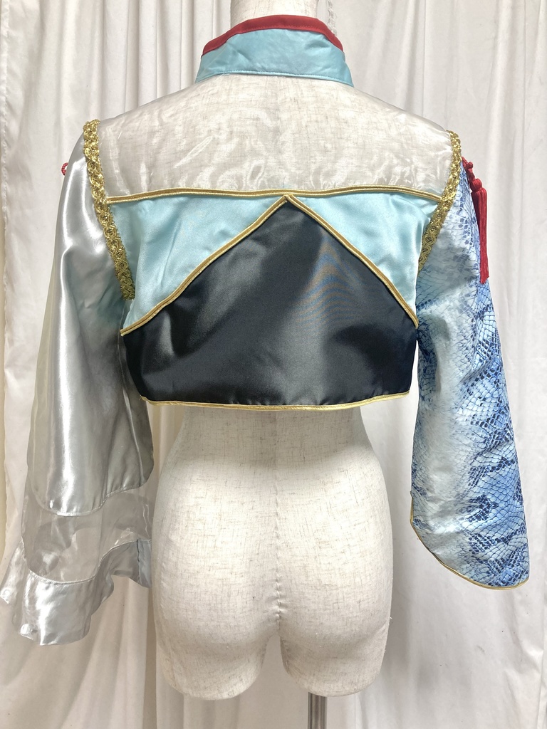 ブラックスター モクレン 2022正月衣裝「白蛇の化身」