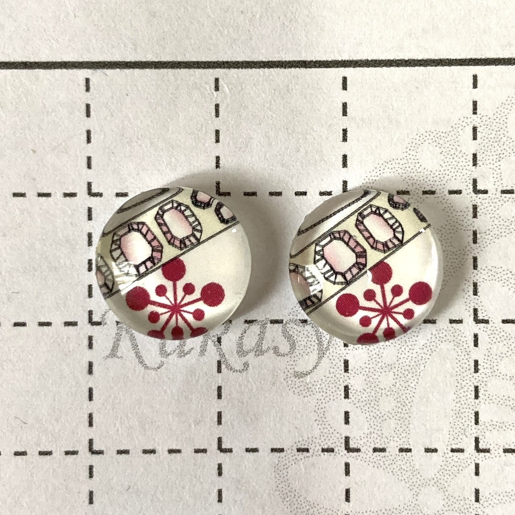 ★61鬼滅の刃★小ぶり♪ガラスカボション一粒スタッドピアス イヤリング 宇髄天元 うずいてんげん