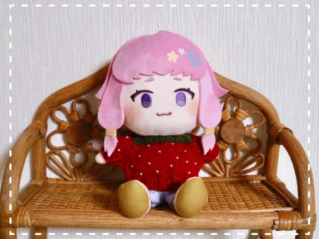 苺のニットセーター