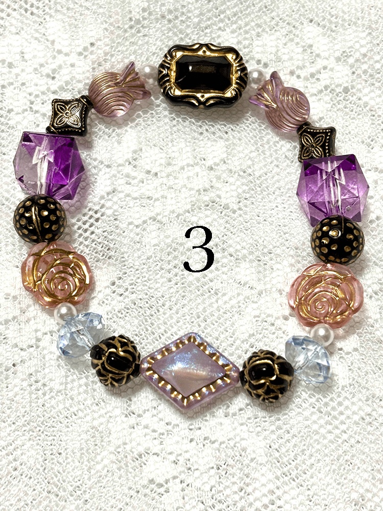 桃色のブレスレット