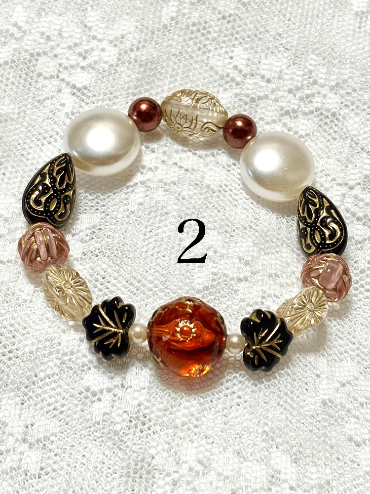 桃色のブレスレット