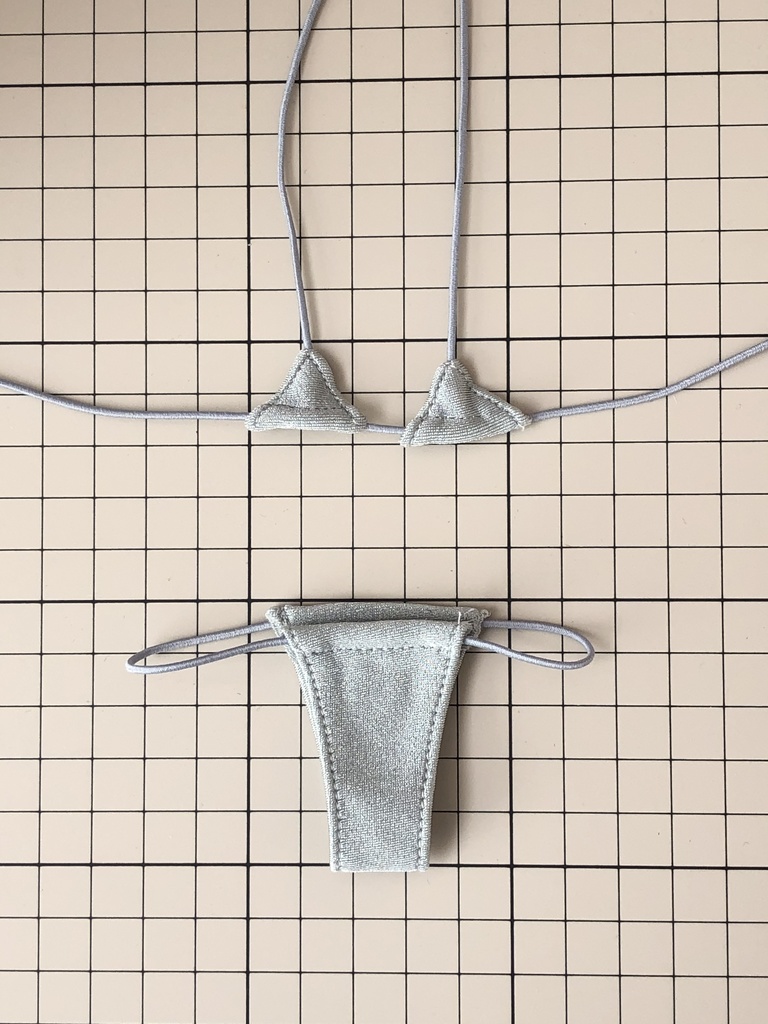 HENTAIマイクロビキニ