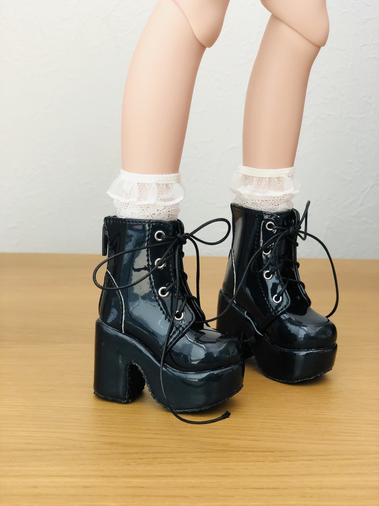 【獅子女 SPHINXXX】ホログラムブーツ