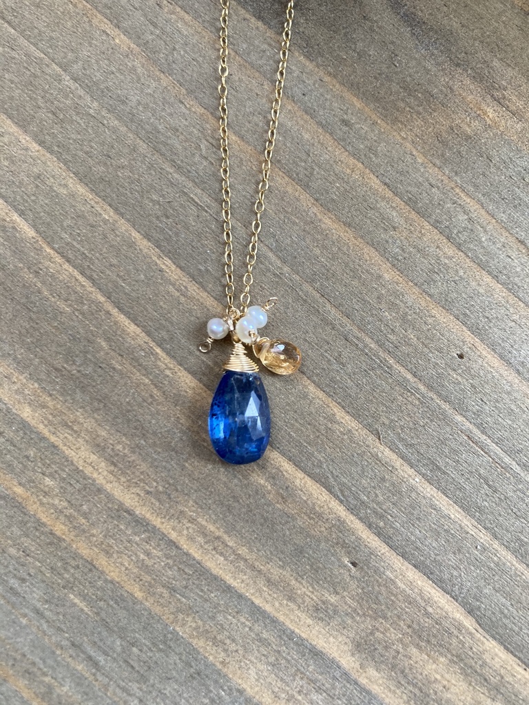 Dragon's gaze ネックレス