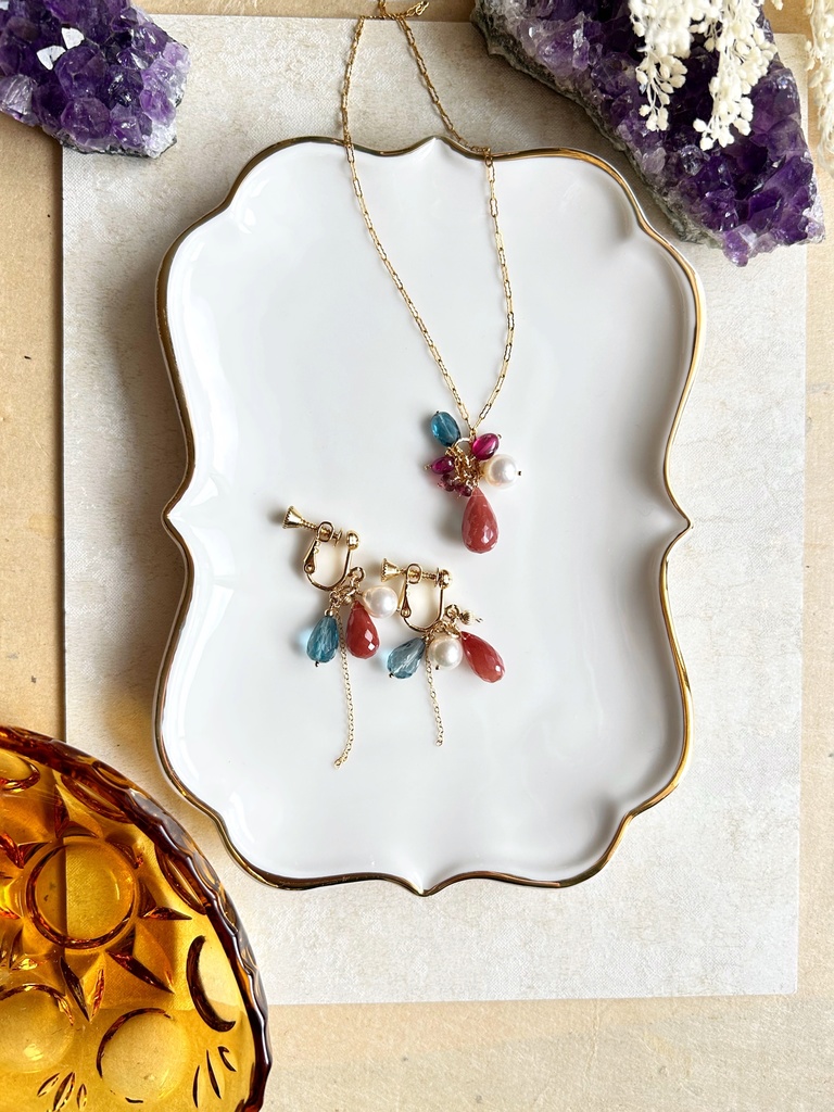 紅衣の翼 -イヤーアクセサリー-