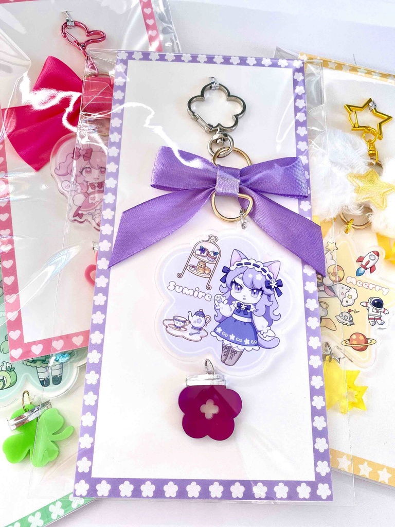 猫紫すみれ アクリルキーホルダー