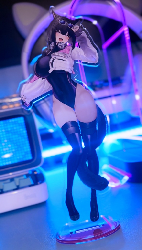 ナニかがデカいアクリルスタンド