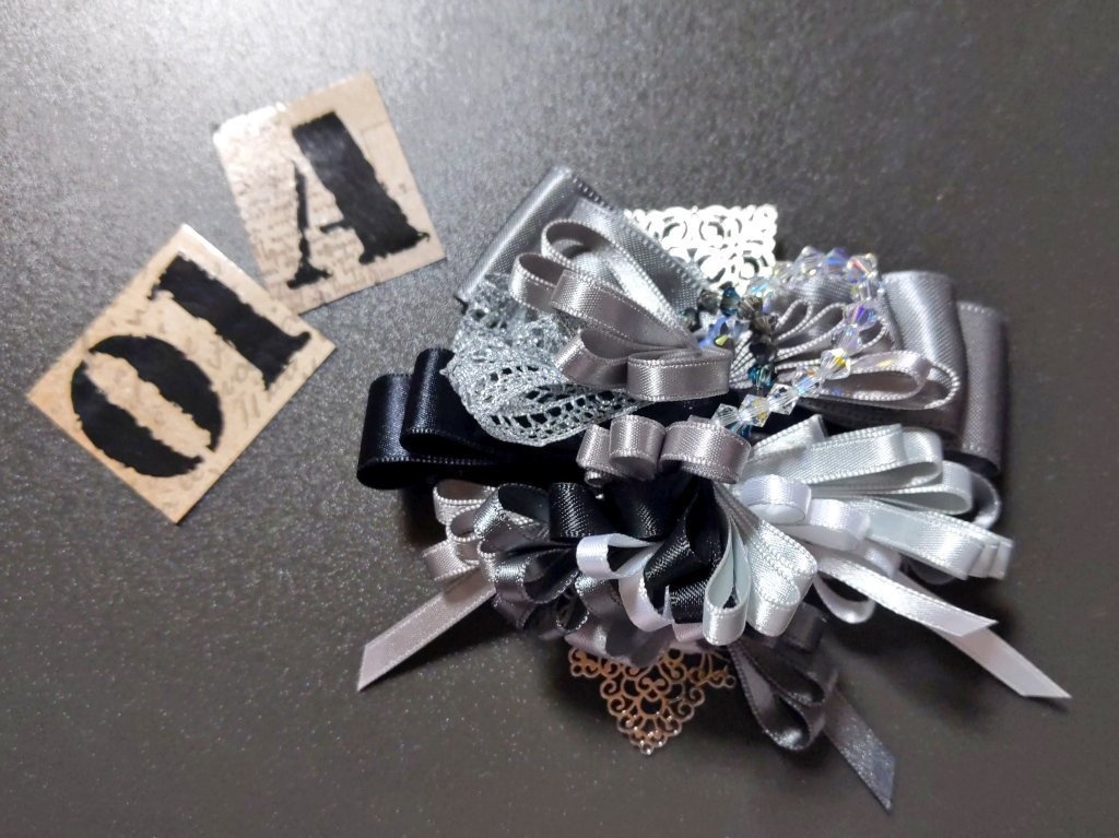 リボンコサージュ兼ペンレスト(基本インクで染めれます)6月7月8月9月新作