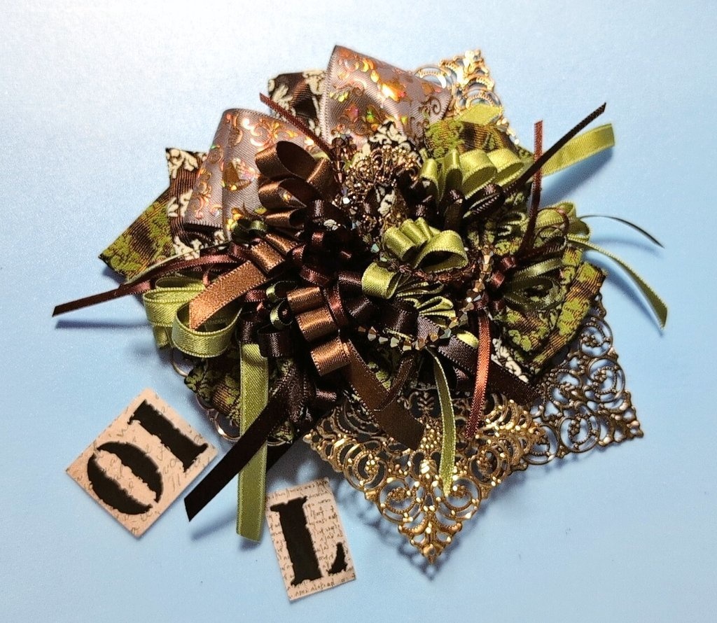 リボンコサージュ兼ペンレスト