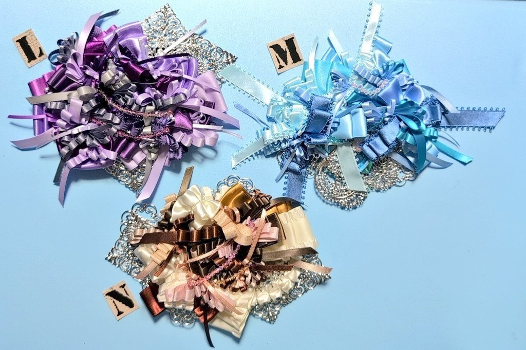 リボンコサージュ兼ペンレスト