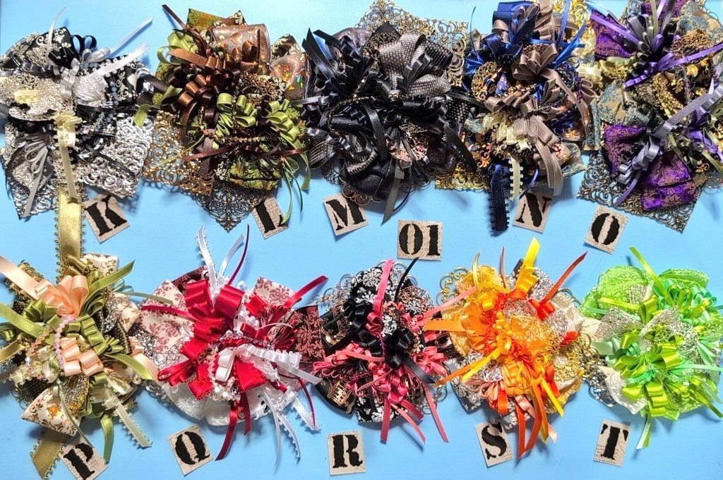 リボンコサージュ兼ペンレスト