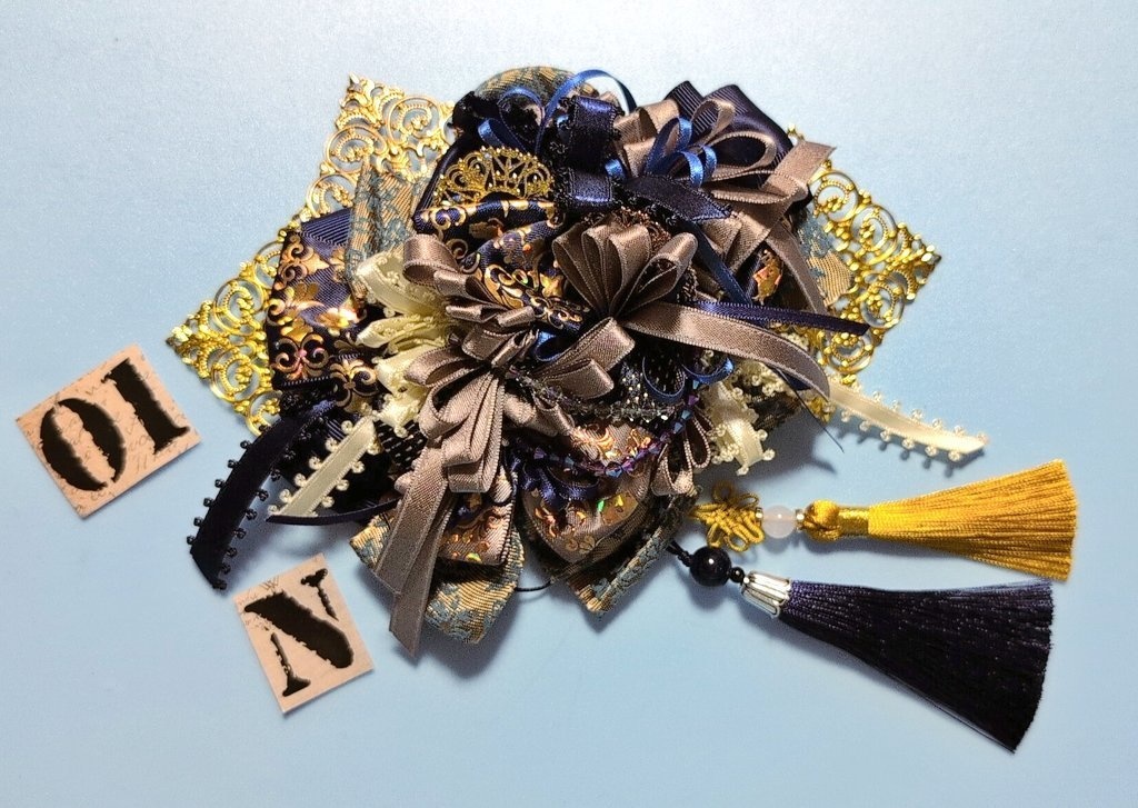 リボンコサージュ兼ペンレスト