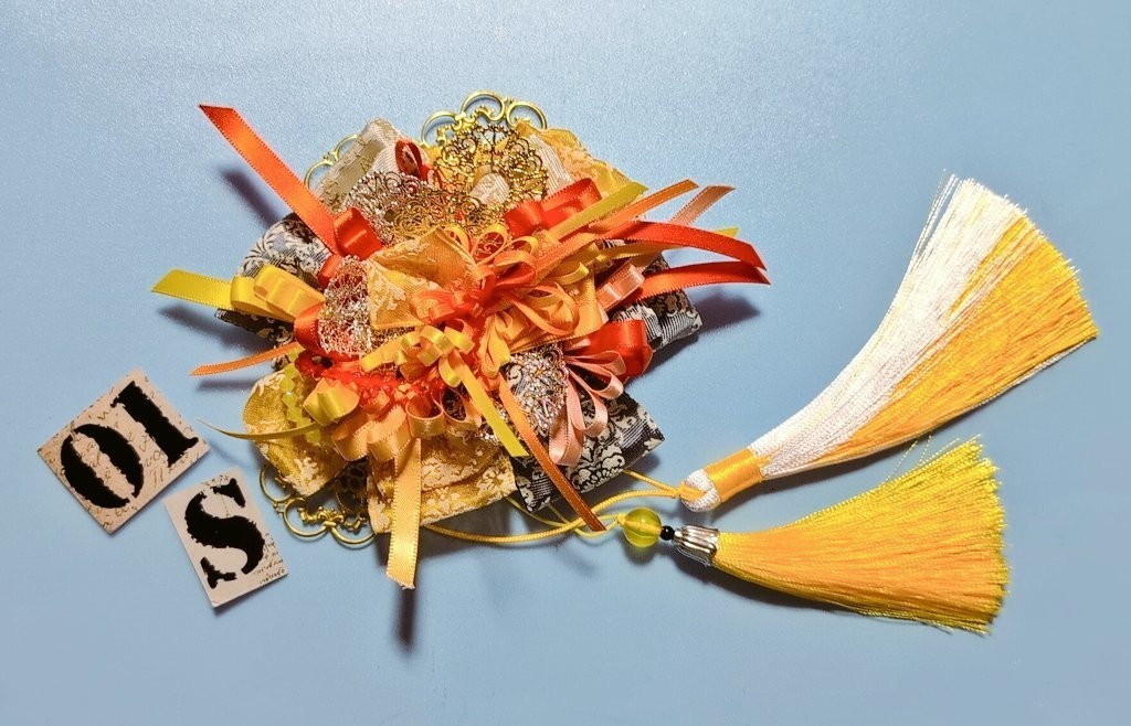 リボンコサージュ兼ペンレスト