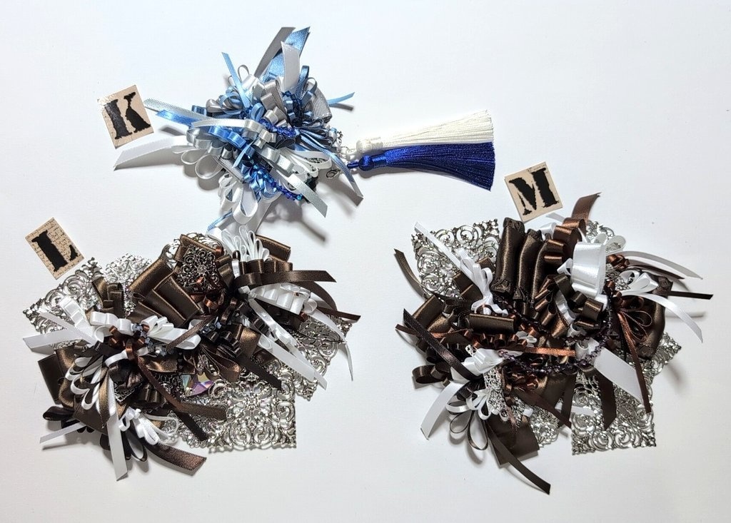 リボンコサージュ兼ペンレスト