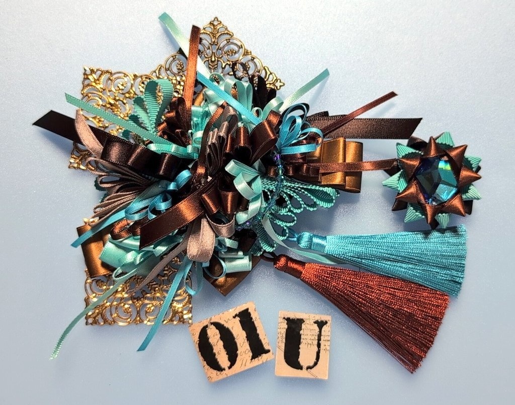 リボンコサージュ兼ペンレスト