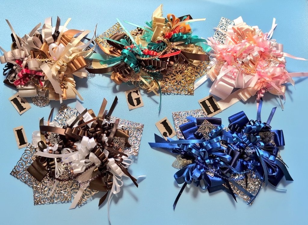 リボンコサージュ兼ペンレスト