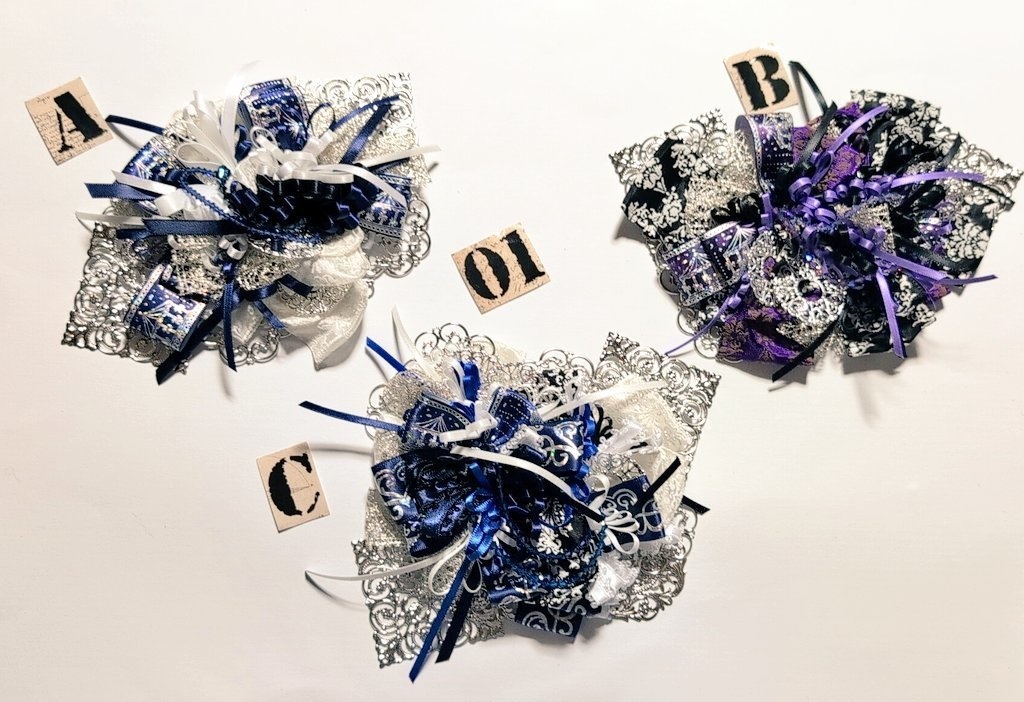 リボンコサージュ兼ペンレスト