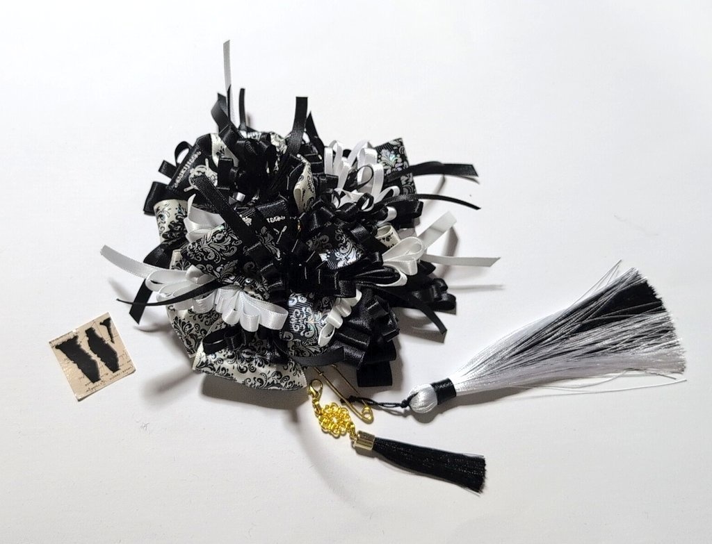 2025年8、9月新作※ペンレスト兼コサージュ