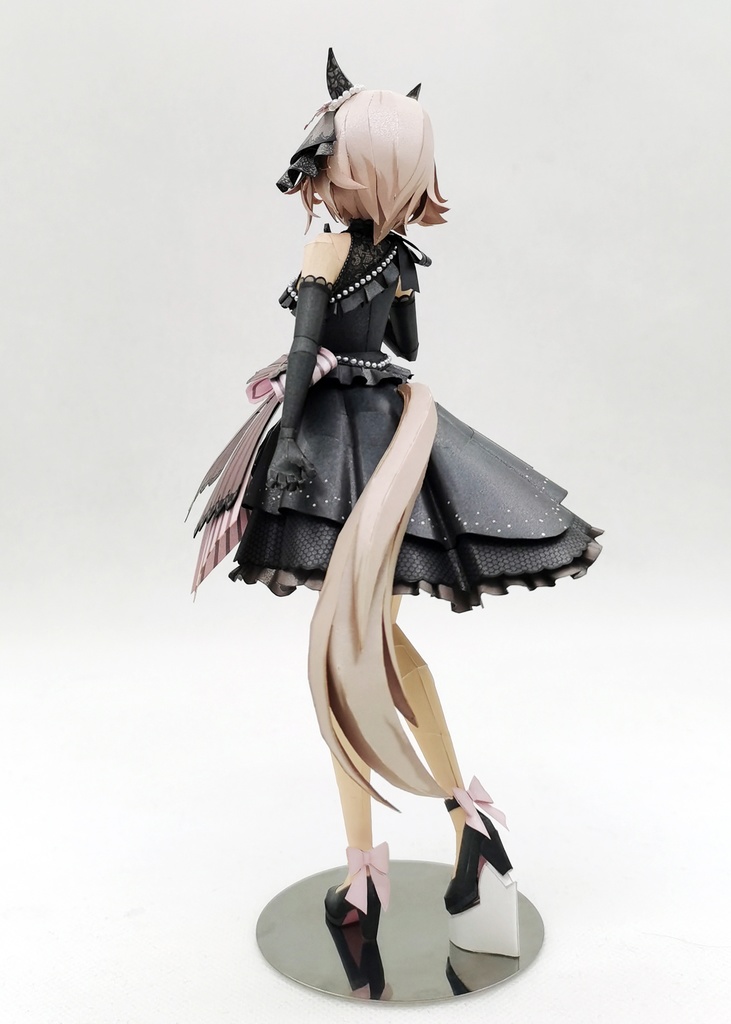 ウマ娘 カレンチャン 【朔月のマ・シェリ】 ペーパークラフトpapercraft