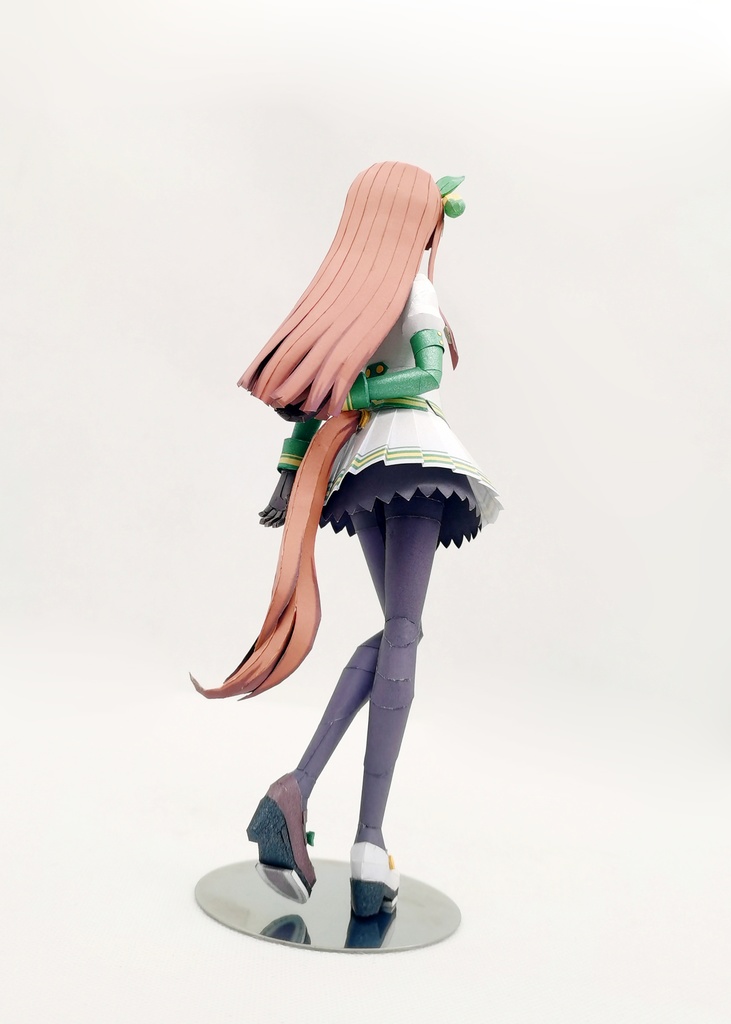 ウマ娘 サイレンススズカ 【サイレントイノセンス】 ペーパークラフトpapercraft