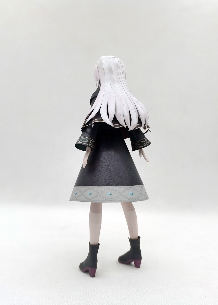 魔女の旅々 イレイナ ほうき ペーパークラフト papercraft