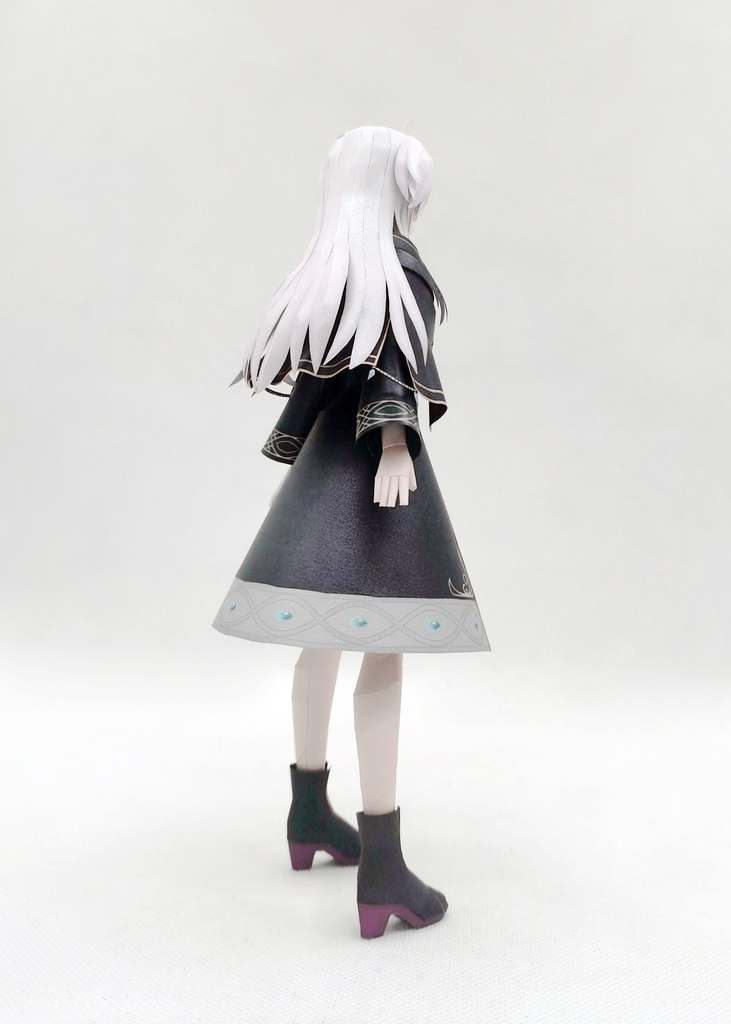 魔女の旅々 イレイナ ほうき ペーパークラフト papercraft