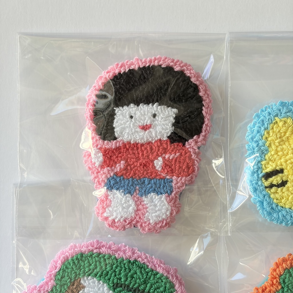 刺繍ブローチ、羊毛フェルトブローチ