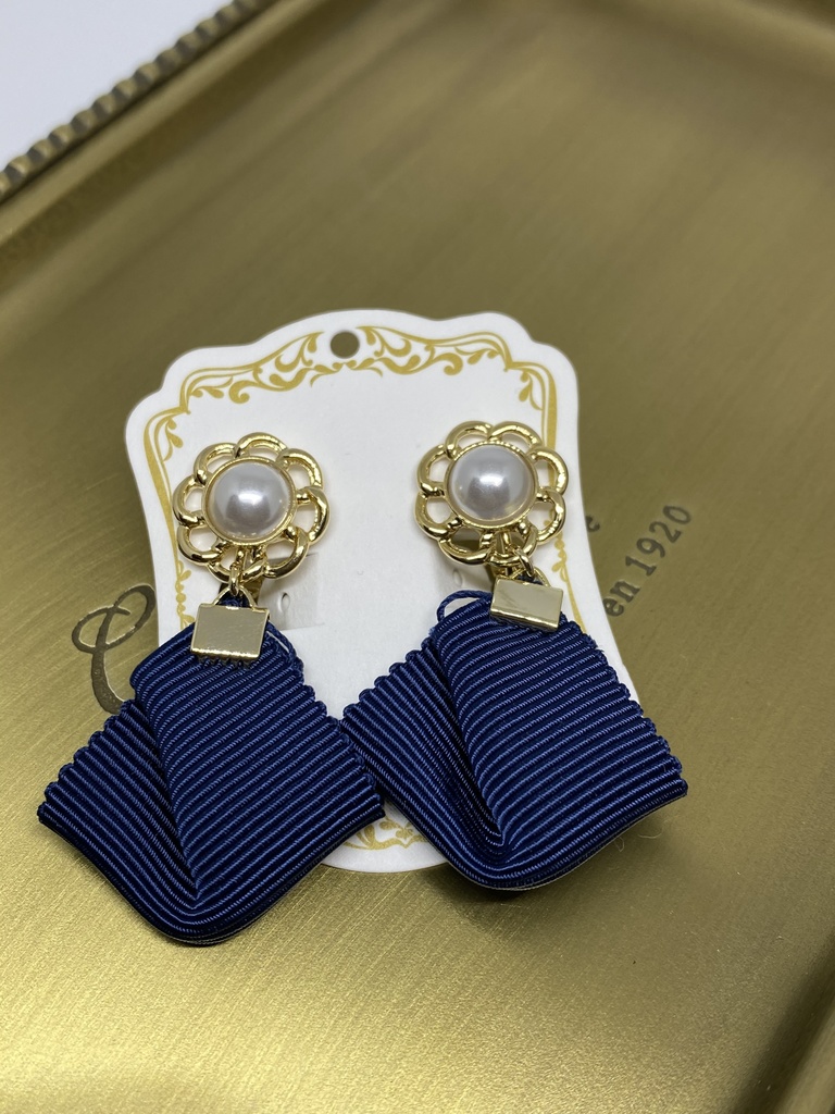 工藤新一　イメージピアス