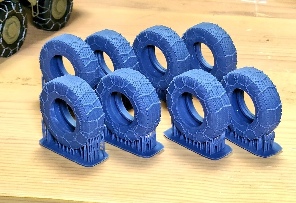 1/35 16式機動戦闘車用 冬季タイヤセット