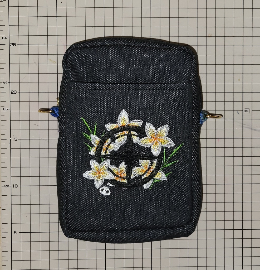 大きめ刺繍ポーチ〜笹貫ver〜