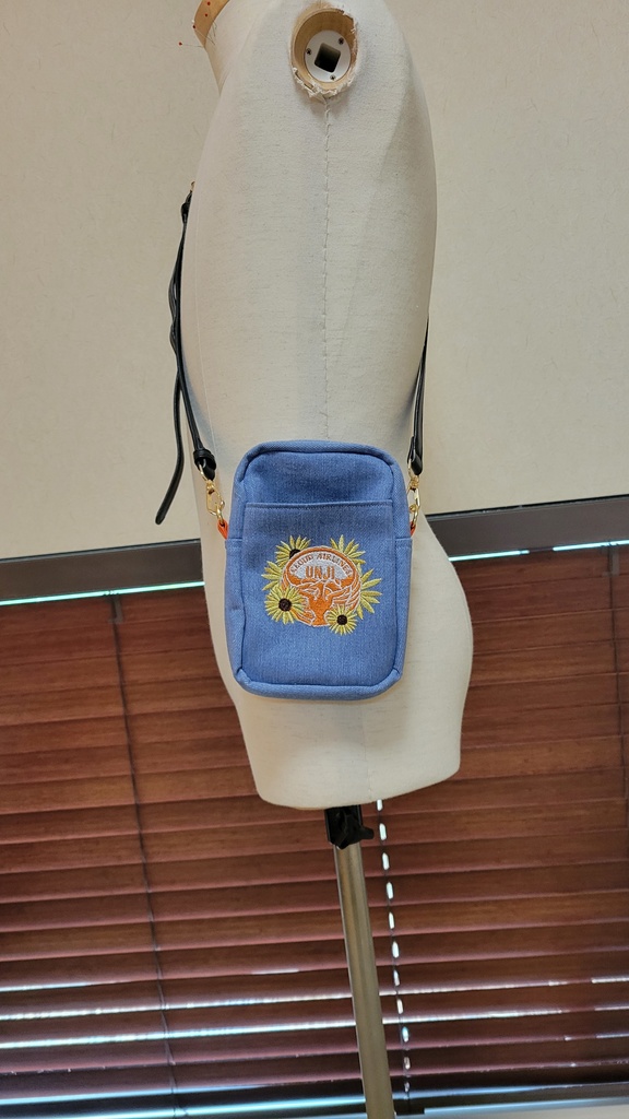 【B品】大きめ刺繍ポーチ〜雲次ver〜