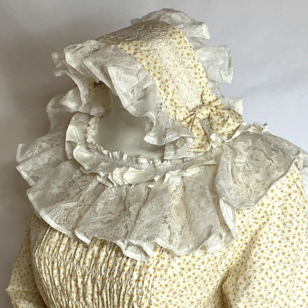 クリームイエローの花園ドレス