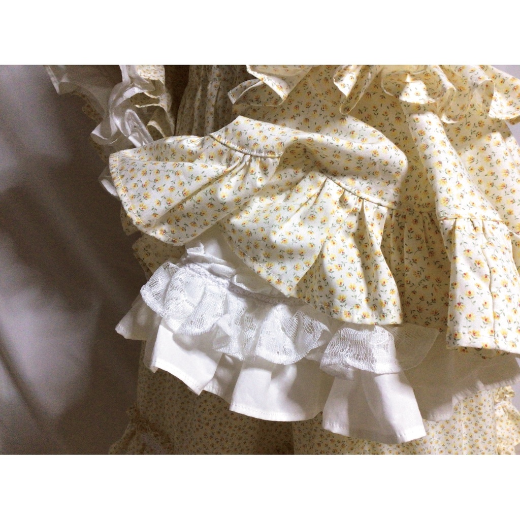 イエローベージュの姫袖ドレスワンピース