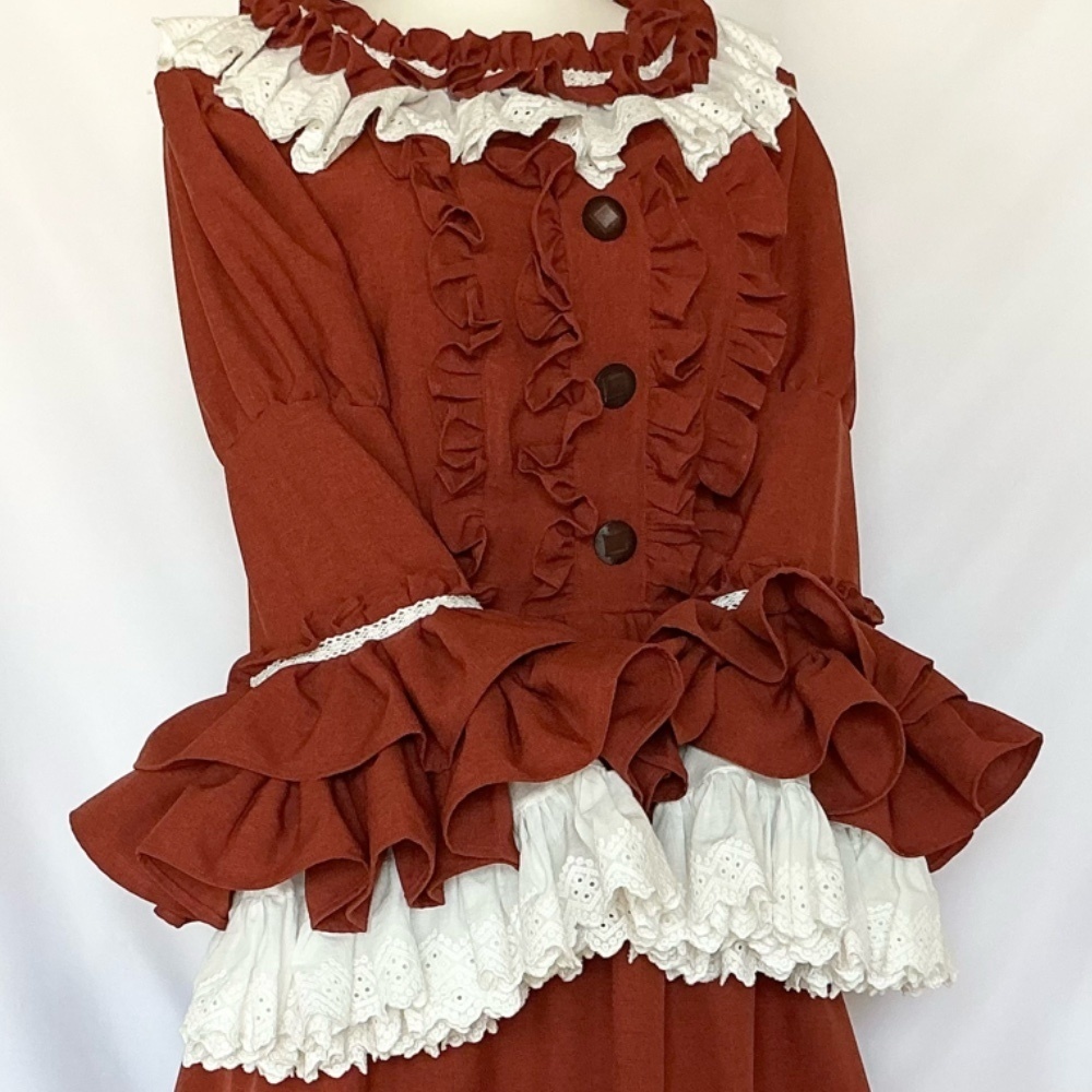 赤き夢のロマンティックドレス