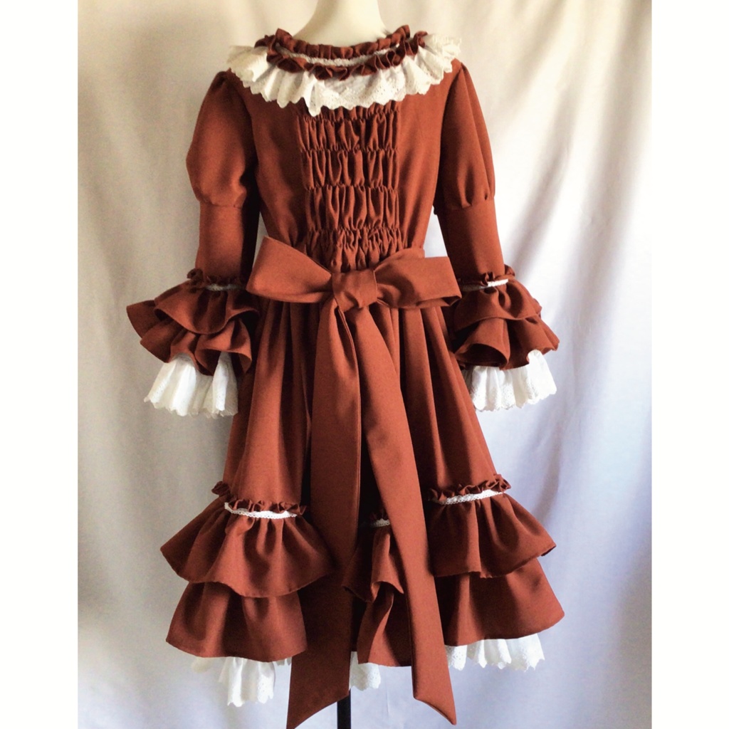 赤のドレスワンピース