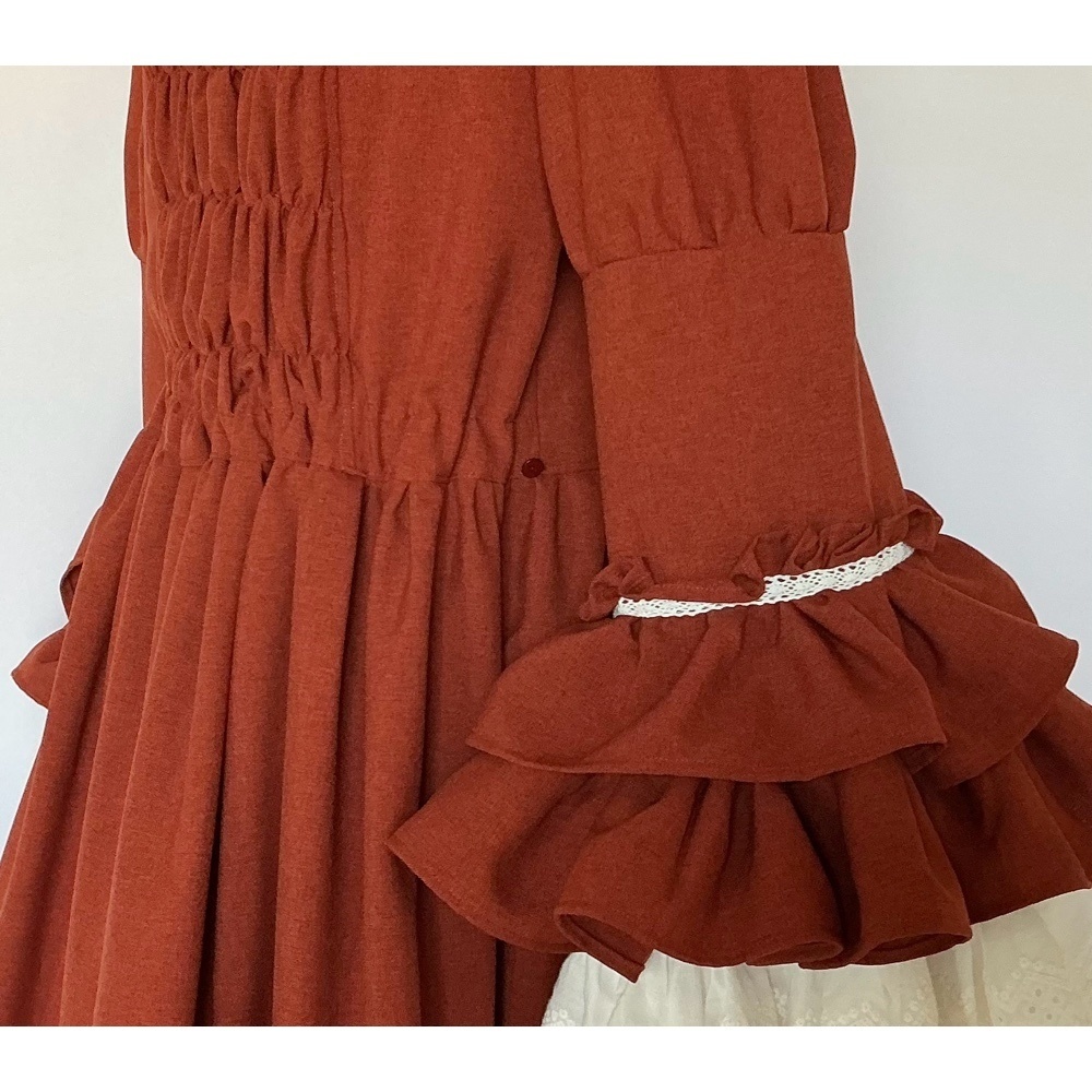 赤き夢のロマンティックドレス