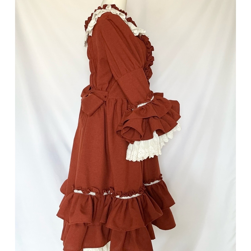 赤き夢のロマンティックドレス