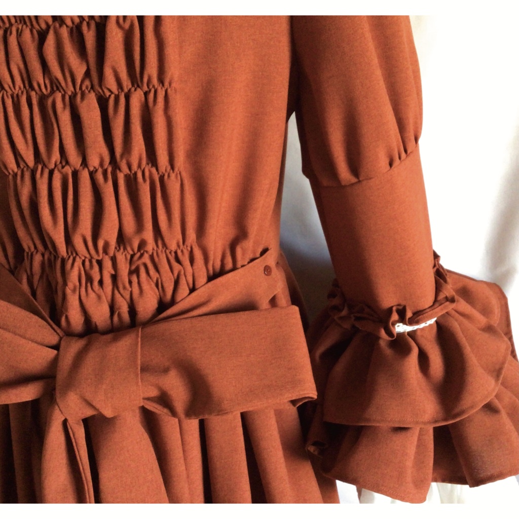 赤のドレスワンピース