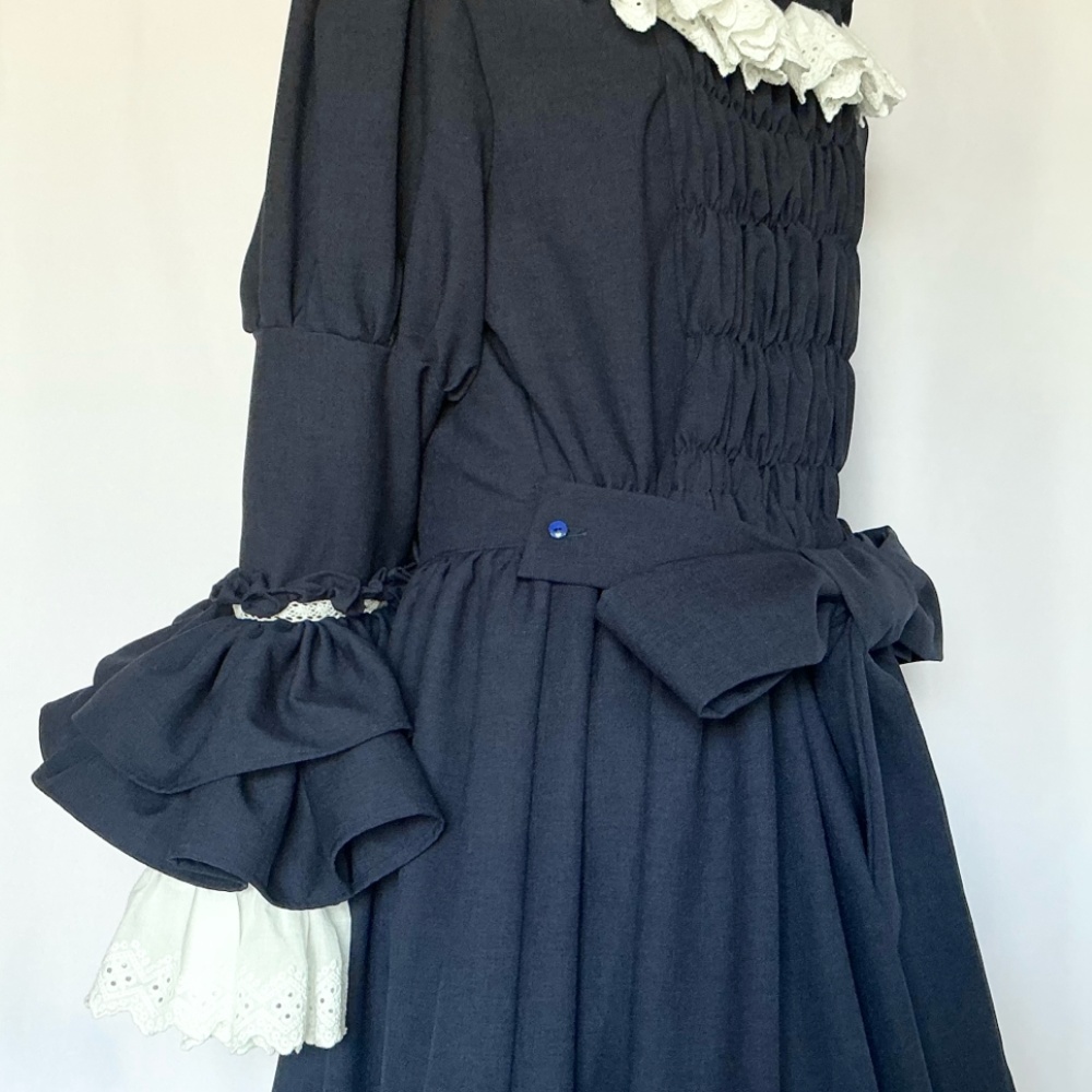 青き夢のクラシカルドレス