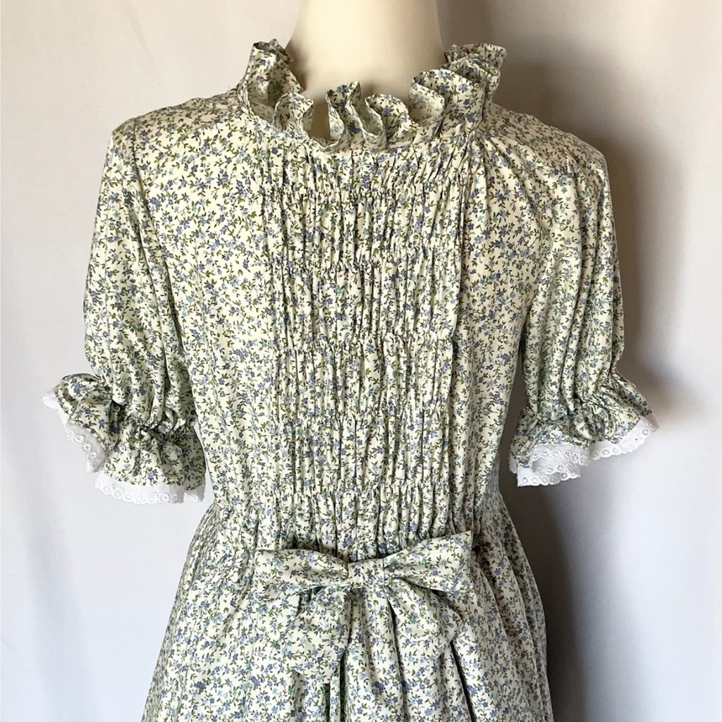 青緑のお茶会ドレス