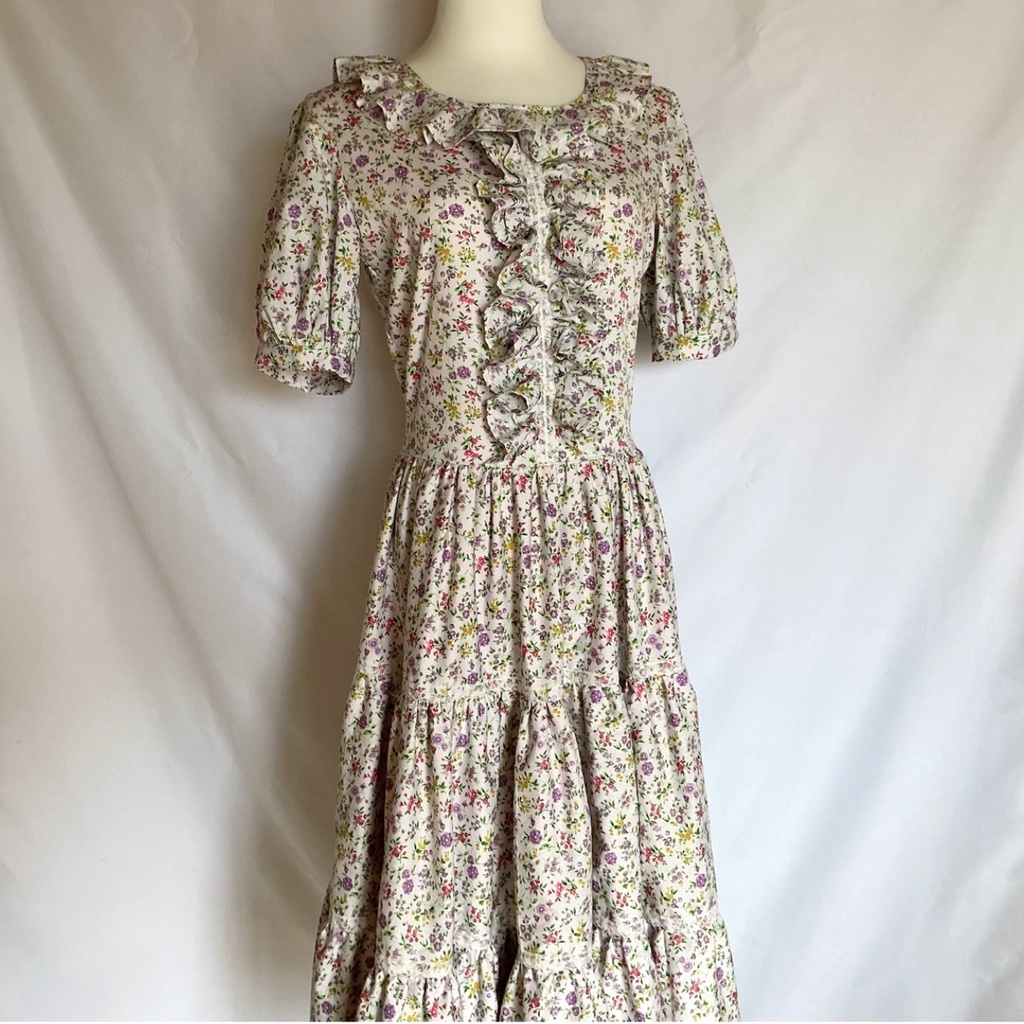 薄紫の花園クラシカルワンピース