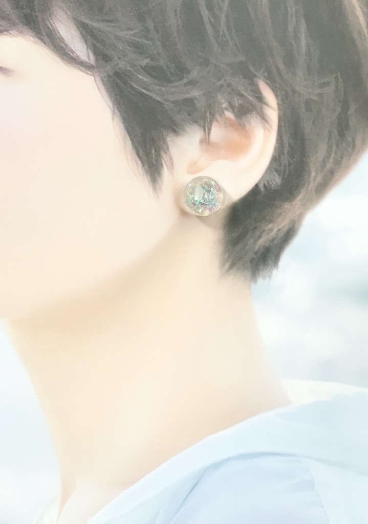 人気作品2colorホログラムピアス