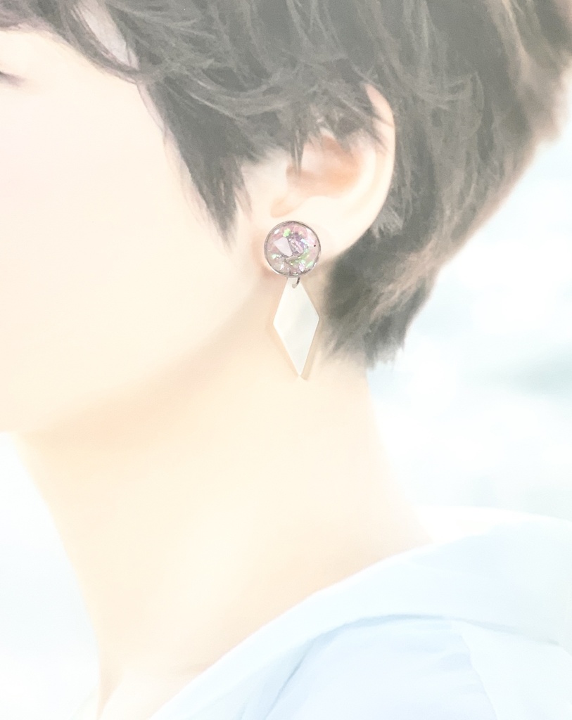 人気作品2colorホログラムピアス