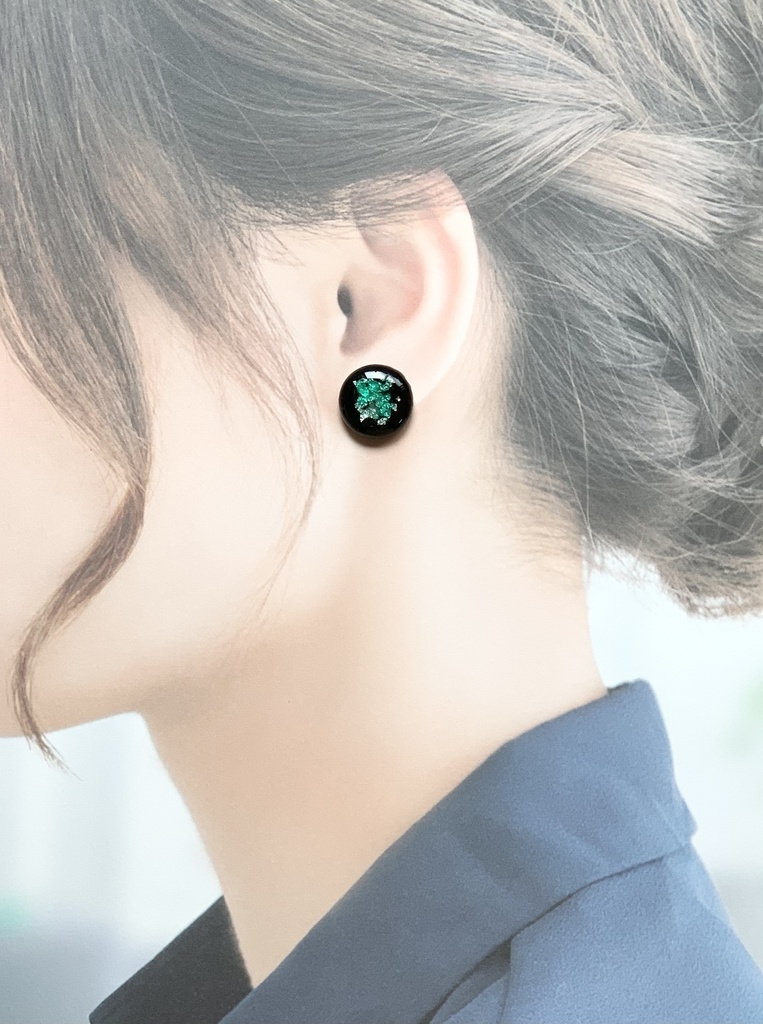 人気作品*深海の宝石2color*